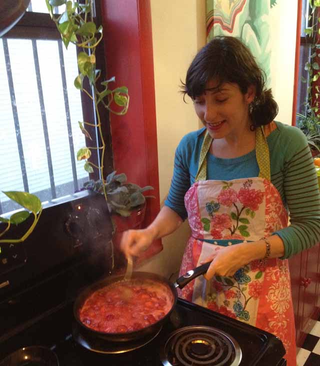 Cast Iron Skillet Corn Bread Recipe, Alex Guarnaschelli