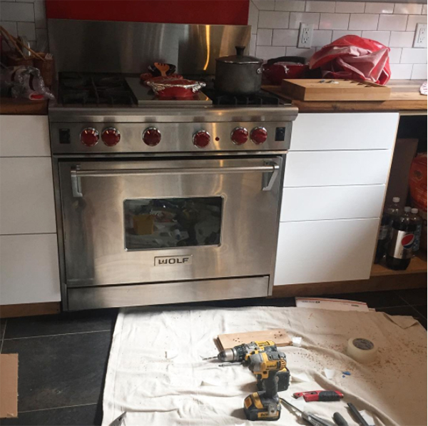 kitchen-renovation-wolf-stove