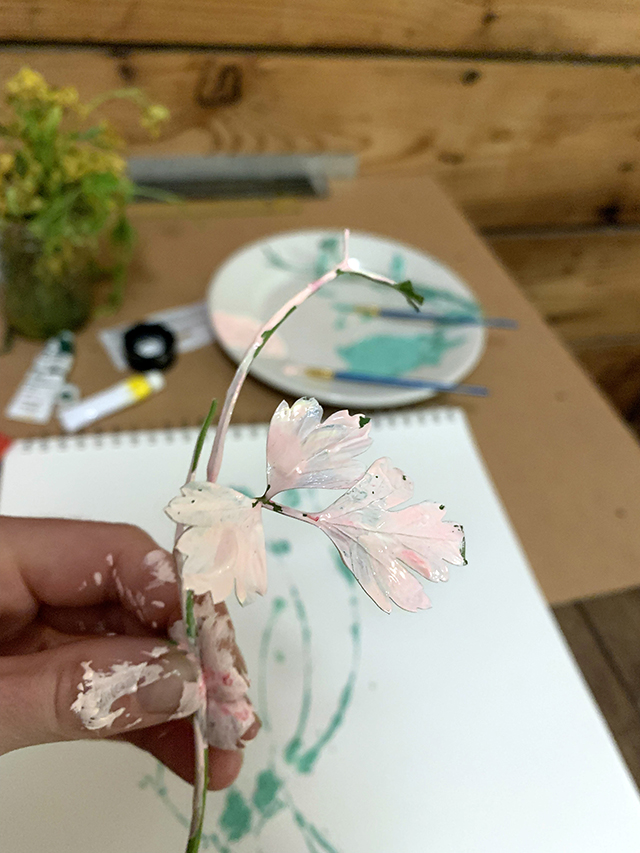 She Dips Flowers In Plaster Of Paris And When They Dried Watch What She Did  With Them!