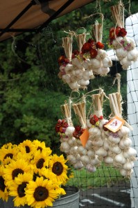 Cute Harvest Garlic Decor