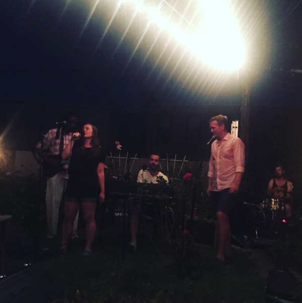glendale-backyard-party