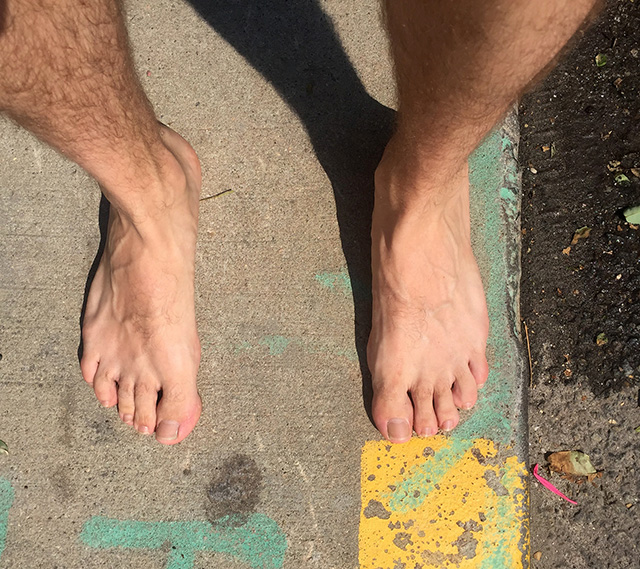 Keit-Vittore-barefoot-around-town