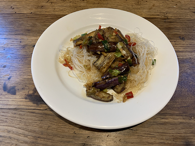 Chinese eggplant with garlic sauce (1)
