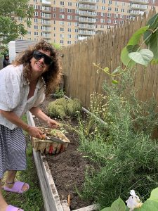 Melissa-Draugsvold-planting-herbs-1536x2048